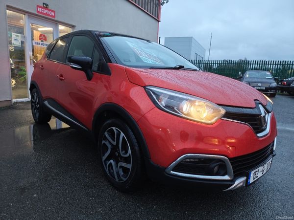 Renault Captur Hatchback, Diesel, 2015, Red