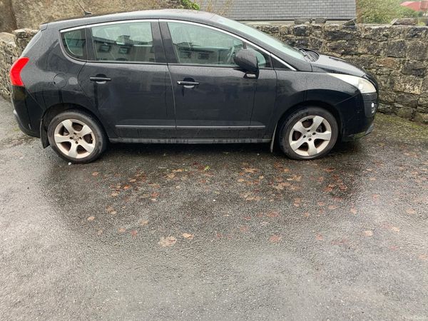 Peugeot 3008 MPV, Diesel, 2012, Black