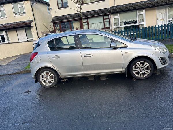 Opel Corsa Hatchback, Petrol, 2011, Silver