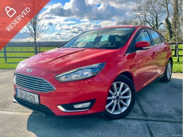 Ford Focus Hatchback, Diesel, 2018, Red