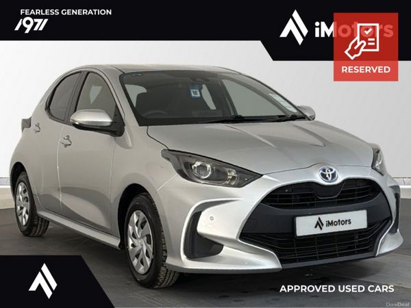 Toyota Yaris Hatchback, Petrol Hybrid, 2021, Silver