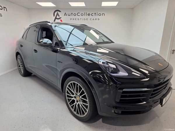 Porsche Cayenne SUV, Petrol Plug-in Hybrid, 2023, Black