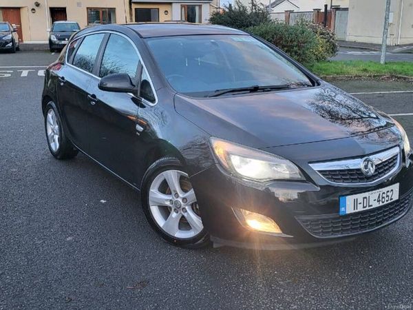 Vauxhall Astra Hatchback, Diesel, 2011, Black