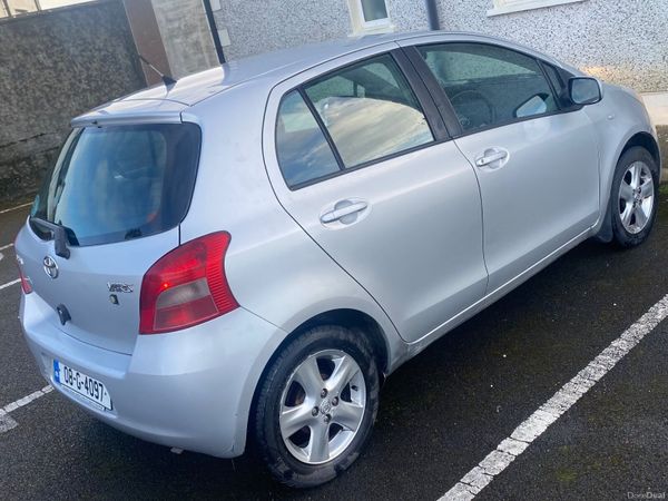 Toyota Yaris Hatchback, Petrol, 2008, Silver