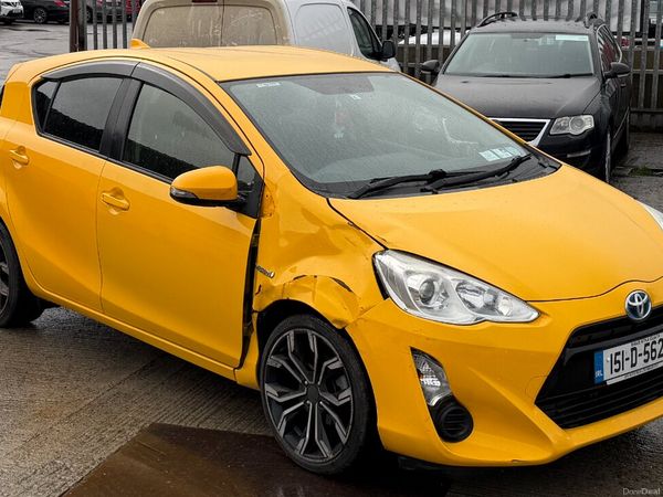 Toyota Aqua Hatchback, Petrol Hybrid, 2015, Yellow