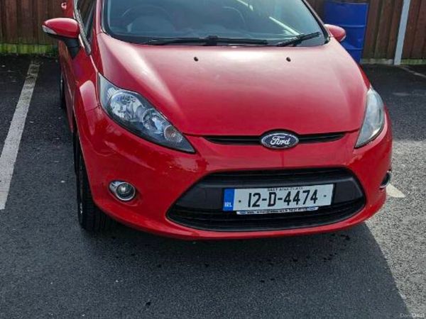 Ford Fiesta Hatchback, Petrol, 2012, Red