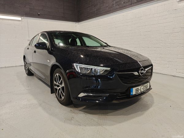 Opel Insignia Hatchback, Diesel, 2018, Blue