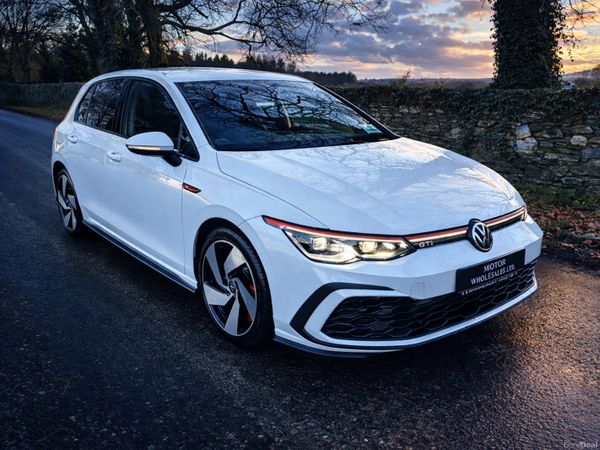 Volkswagen Golf Estate, Petrol, 2021, White