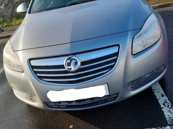 Vauxhall Insignia Hatchback, Diesel, 2012, Silver
