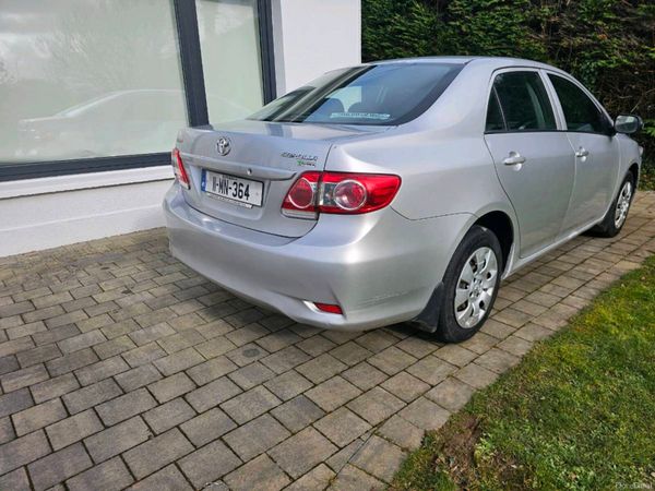Toyota Corolla Saloon, Diesel, 2011, Silver