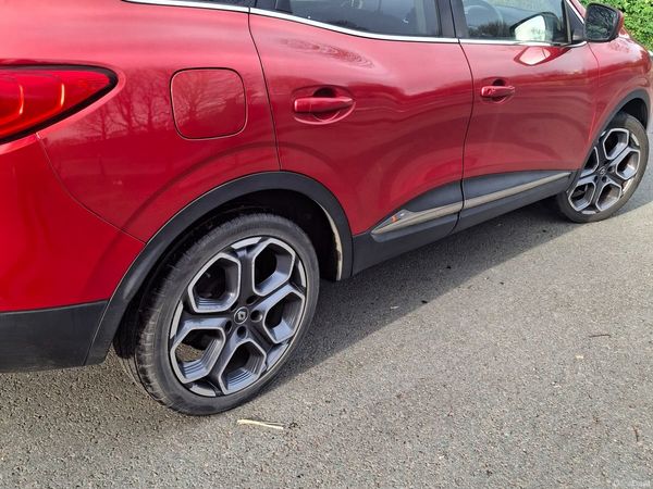 Renault Kadjar SUV, Diesel, 2016, Red