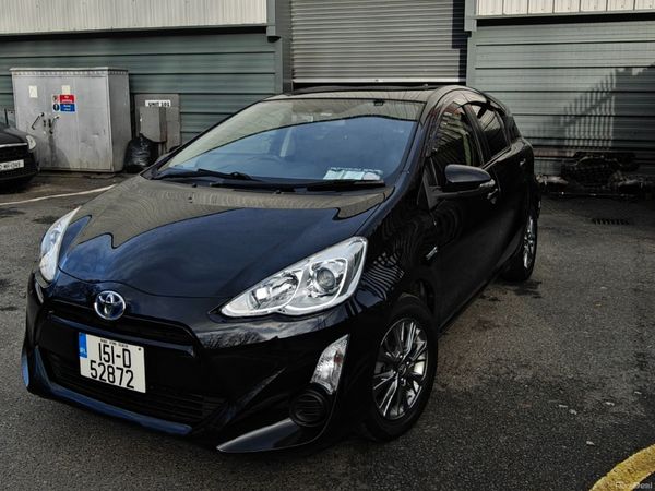 Toyota Aqua Hatchback, Petrol Hybrid, 2015, Black