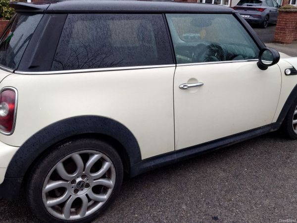 Mini Cooper Hatchback, Diesel, 2008, White