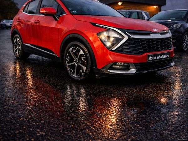 Kia Sportage SUV, Petrol Plug-in Hybrid, 2022, Red