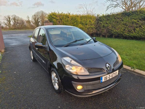 Renault Clio Hatchback, Petrol, 2006, Black