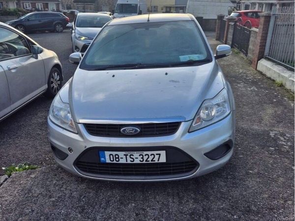 Ford Focus Hatchback, Petrol, 2008, Silver