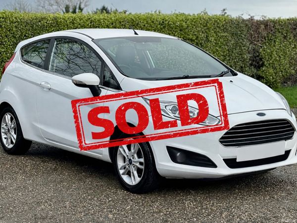 Ford Fiesta Hatchback, Petrol, 2015, White