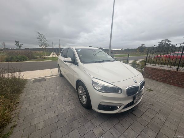 BMW 2-Series Hatchback, Petrol, 2015, White