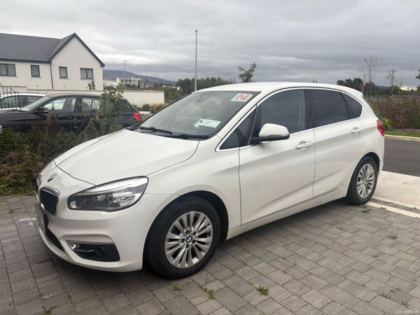 BMW 2-Series Hatchback, Petrol, 2015, White