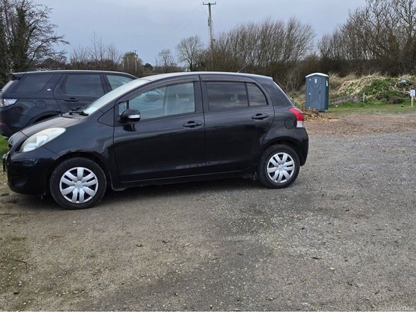 Toyota Vitz Hatchback, Petrol, 2009, Black