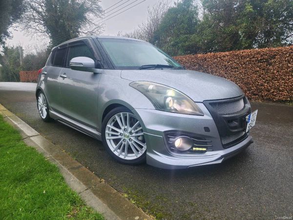 Suzuki Swift Hatchback, Petrol, 2012, Grey
