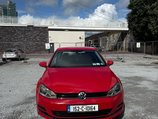 Volkswagen Golf Hatchback, Petrol, 2015, Red