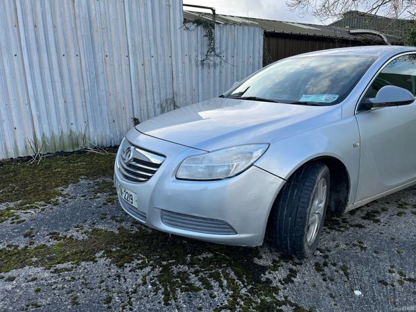 Vauxhall Insignia Hatchback, Diesel, 2011, Silver