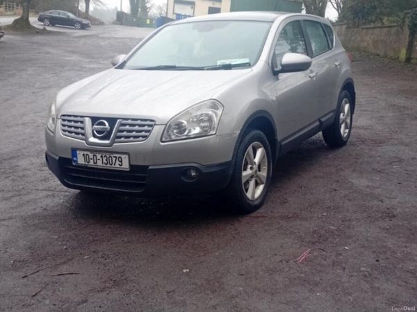 Nissan Qashqai Hatchback, Diesel, 2010, Silver