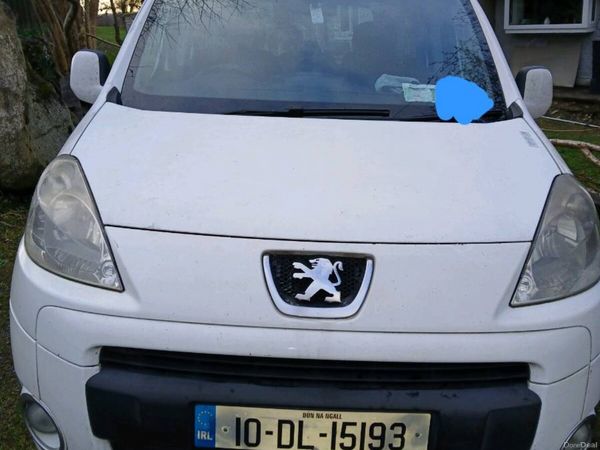 Peugeot Partner Tepee MPV, Diesel, 2010, White
