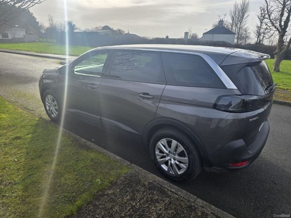 Peugeot 5008 MPV, Diesel, 2021, Grey