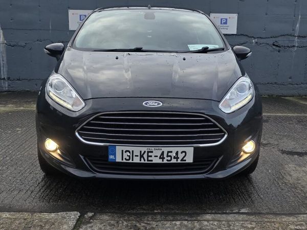 Ford Fiesta Hatchback, Petrol, 2013, Black