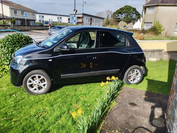 Renault Twingo Hatchback, Petrol, 2015, Black