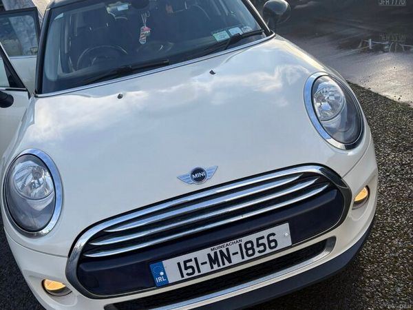 Mini Cooper Hatchback, Diesel, 2015, White