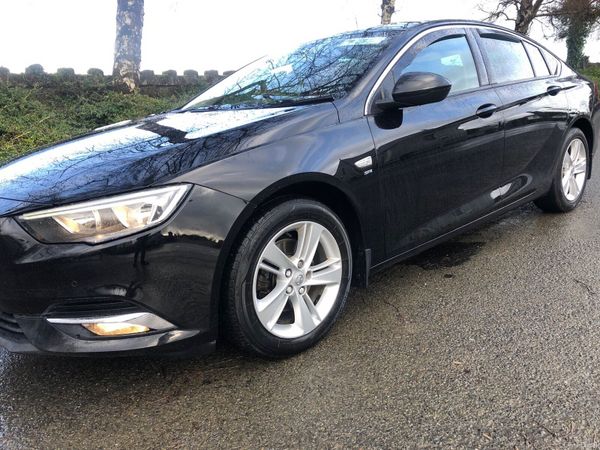 Vauxhall Insignia Hatchback, Diesel, 2018, Black
