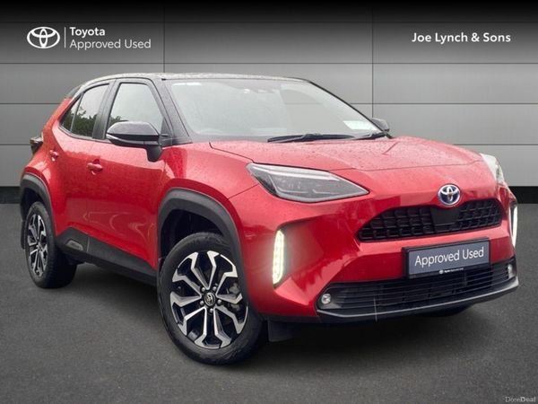 Toyota Yaris Cross Hatchback, Petrol Hybrid, 2024, Red