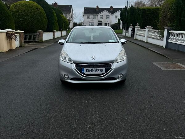 Volkswagen Polo Hatchback, Petrol, 2013, Blue