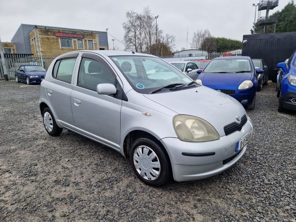 Toyota Yaris Hatchback, Petrol, 2001, Silver