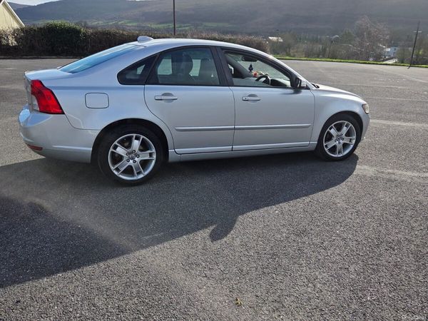 Volvo S40 Saloon, Petrol, 2008, Silver