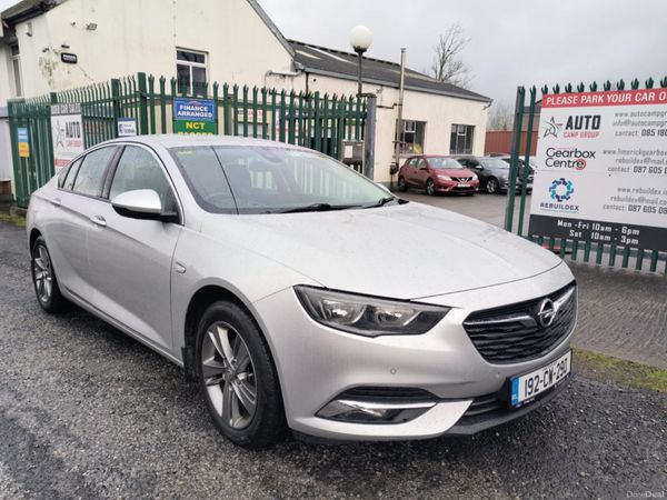 Opel Insignia Hatchback, Diesel, 2019, Grey