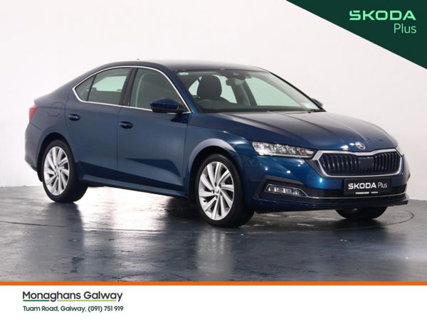 Skoda Octavia Hatchback, Diesel, 2023, Blue