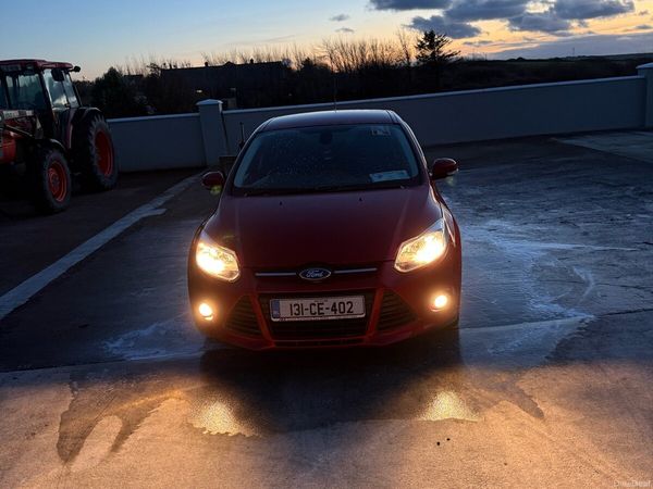 Ford Focus Hatchback, Diesel, 2013, Red