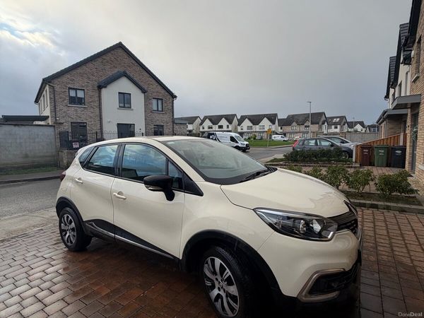 Renault Captur Hatchback, Diesel, 2018, Brown