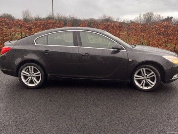 Vauxhall Insignia Hatchback, Diesel, 2012, Black