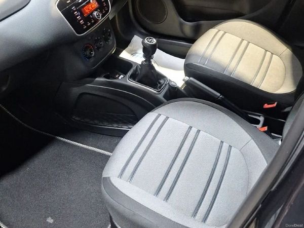 Fiat Punto Hatchback, Petrol, 2011, Black