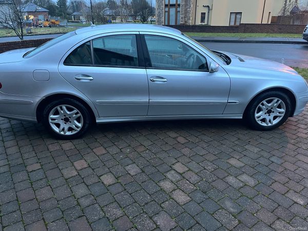 Mercedes-Benz E-Class Saloon, Diesel, 2008, Silver