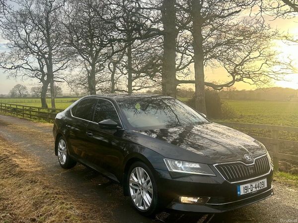 Skoda Superb Saloon, Diesel, 2019, Black