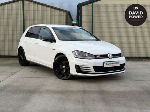 Volkswagen Golf Hatchback, Petrol, 2016, White