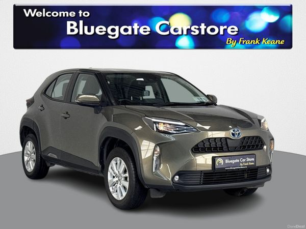 Toyota Yaris Cross Hatchback, Petrol Hybrid, 2023, Green