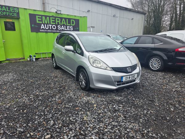 Honda Fit Hatchback, Petrol, 2013, Silver
