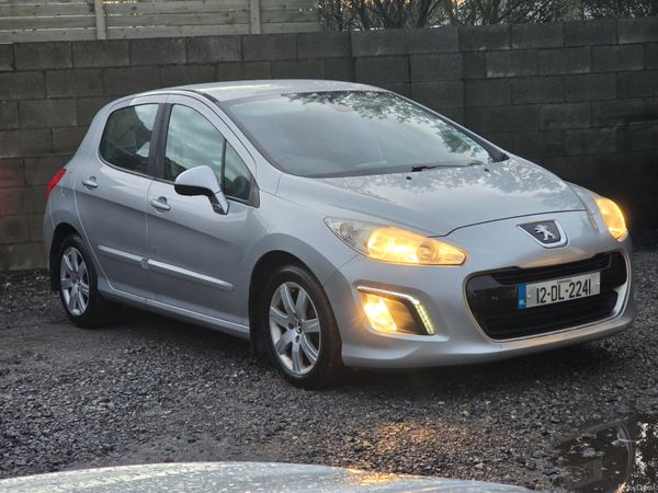 Peugeot 308 Hatchback, Diesel, 2012, Silver